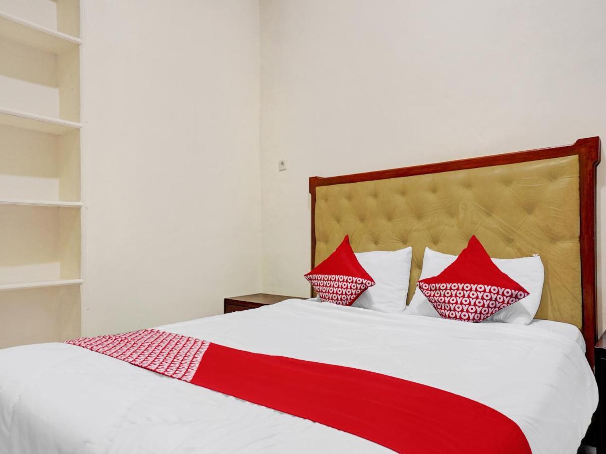 Mencil Oyo 90702托巴纳克巴约兰旅馆酒店 外观 照片